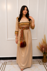 Robe Kabyle Élégance Dorée