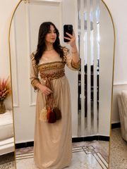 Robe Kabyle Élégance Dorée